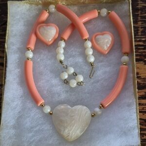 RARE SET! Avon Necklace And Pierced Earrings Hearts! Peachy Pastel Frosty White